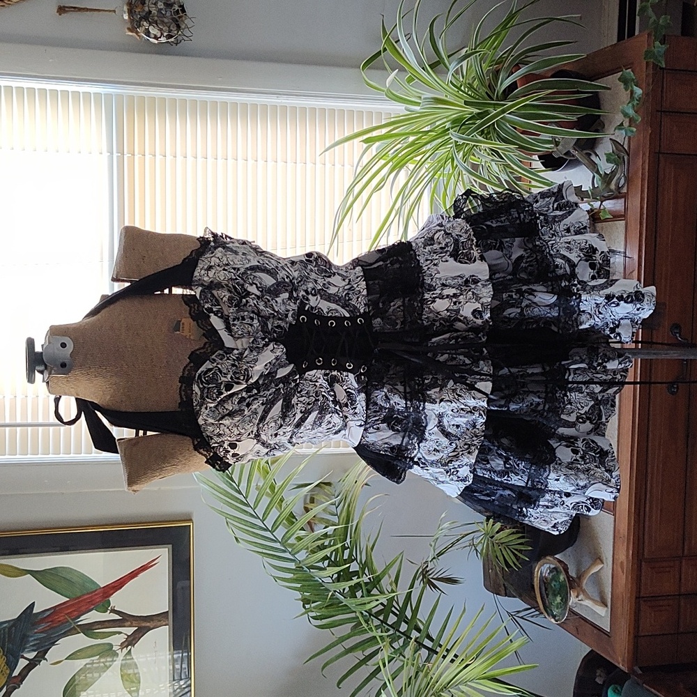 Pin up skull dress